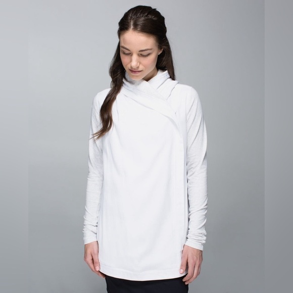 lululemon athletica Tops - Lululemon Blissed Out Wrap in White / Heathered White • size 6